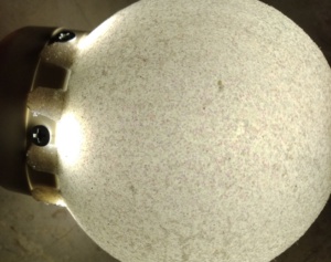 Светодиодная лампа с установленным рассеивателем.